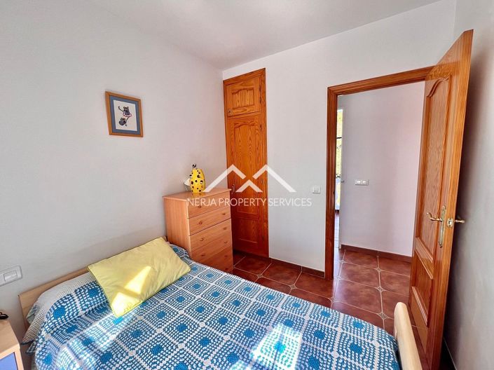Image No.17-4 Bed Property for sale