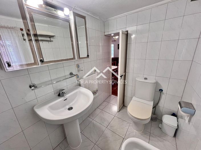 Image No.19-4 Bed Property for sale