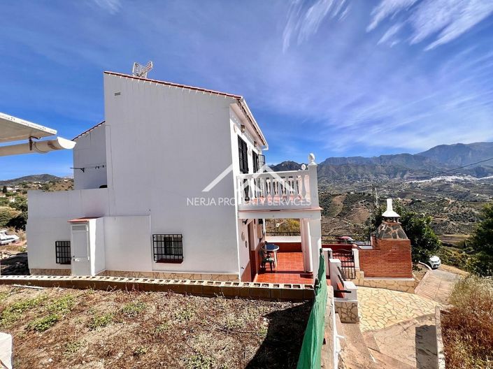 Image No.2-4 Bed Property for sale