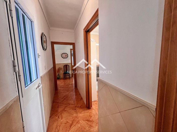Image No.13-2 Bed Townhouse for sale