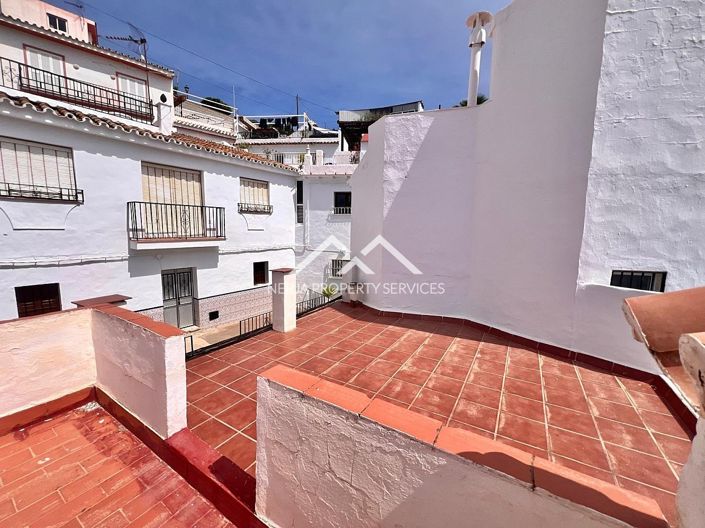 Image No.2-2 Bed Townhouse for sale