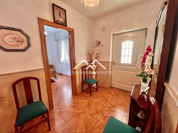 Image No.20-2 Bed Townhouse for sale