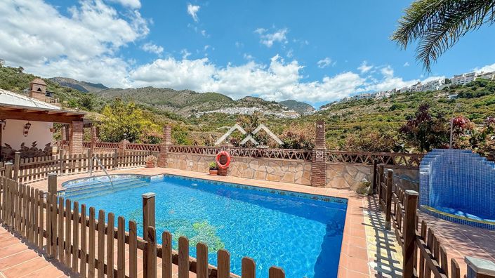 Image No.3-3 Bed Villa for sale