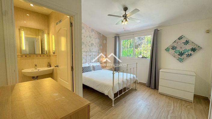 Image No.24-2 Bed Townhouse for sale