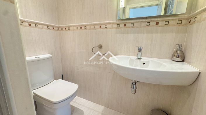 Image No.27-2 Bed Townhouse for sale