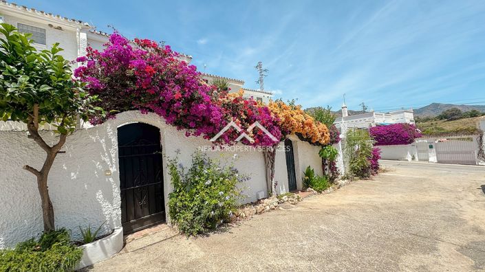Image No.32-2 Bed Townhouse for sale