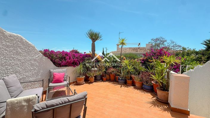 Image No.4-2 Bed Townhouse for sale