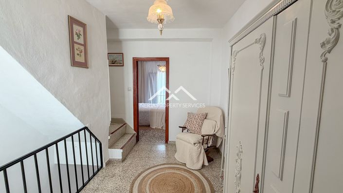 Image No.11-2 Bed Townhouse for sale