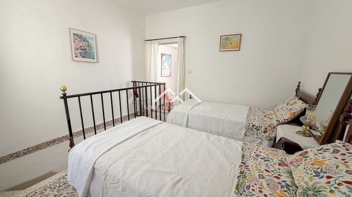 Image No.16-2 Bed Townhouse for sale