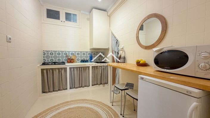 Image No.8-2 Bed Townhouse for sale