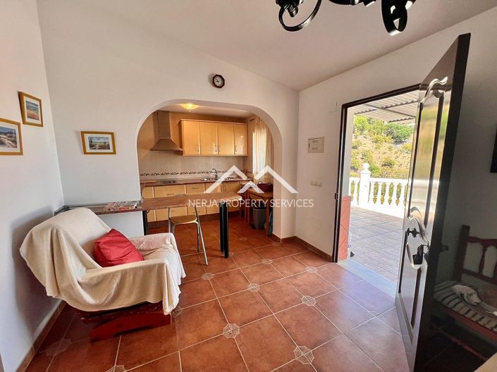 Image No.10-2 Bed Property for sale