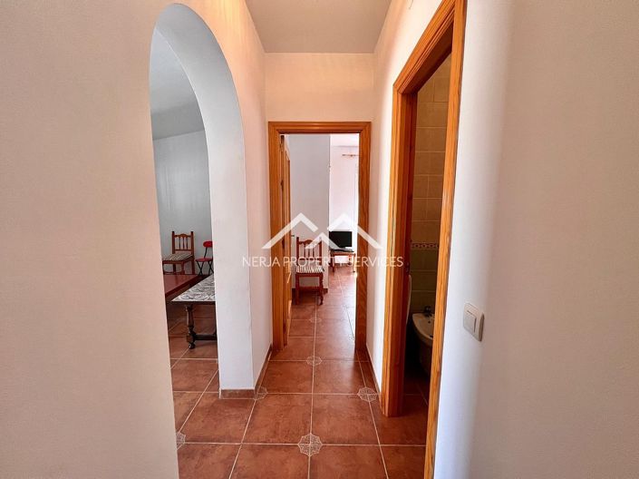 Image No.12-2 Bed Property for sale