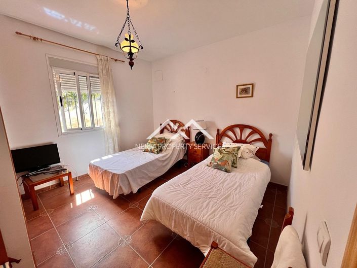 Image No.15-2 Bed Property for sale