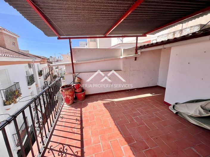Image No.2-2 Bed Townhouse for sale