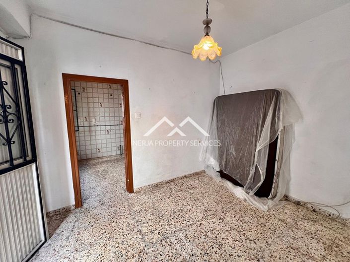 Image No.7-2 Bed Townhouse for sale