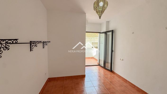 Image No.16-2 Bed Apartment for sale