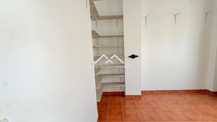 Image No.19-2 Bed Apartment for sale