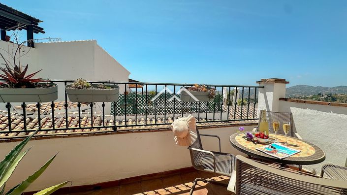 Image No.14-2 Bed Apartment for sale