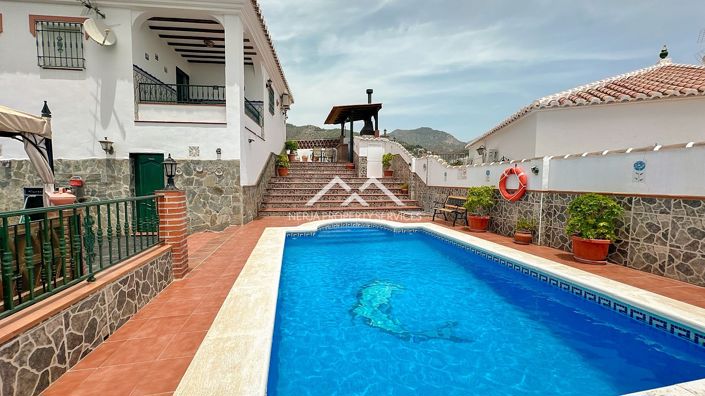 Image No.3-2 Bed Villa for sale