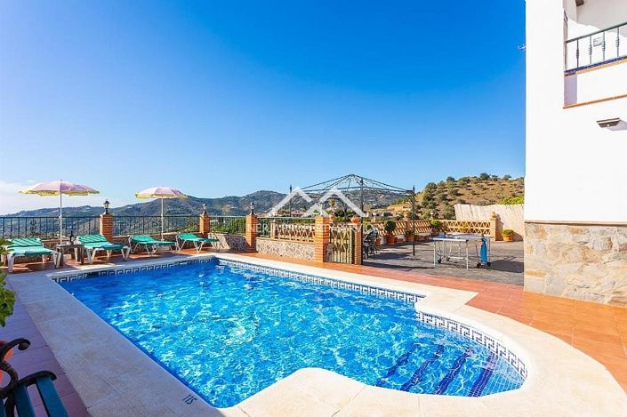 Image No.4-2 Bed Villa for sale