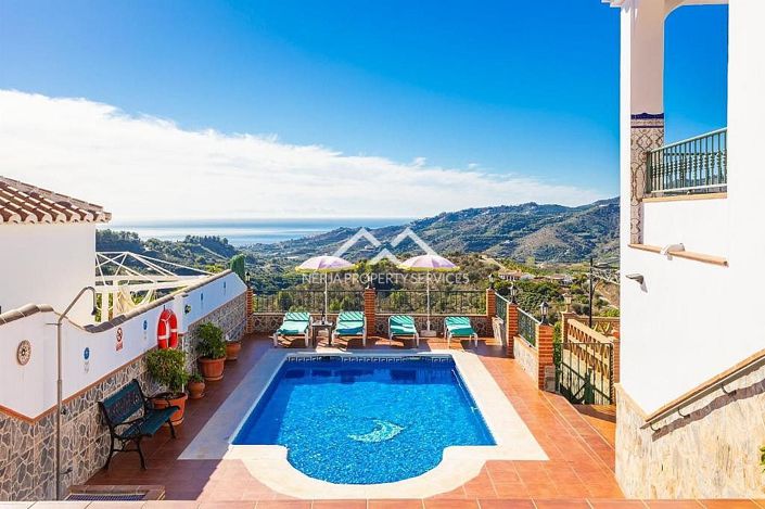 Image No.5-2 Bed Villa for sale