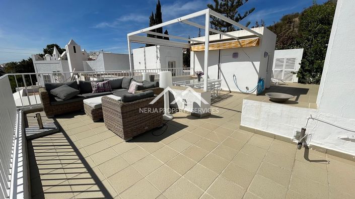 Image No.8-Villa de 4 chambres à vendre à Nerja