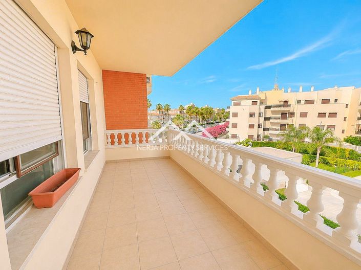 Image No.2-Appartement de 3 chambres à vendre à Torrox