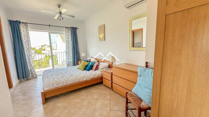 Image No.28-3 Bed Property for sale
