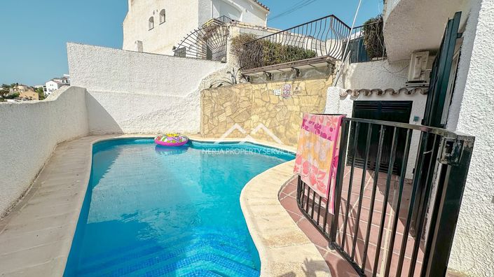 Image No.3-3 Bed Property for sale