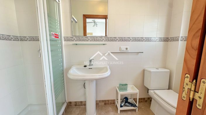Image No.30-3 Bed Property for sale