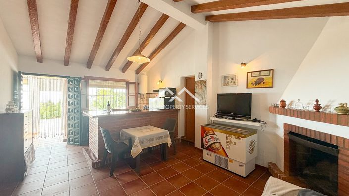 Image No.18-3 Bed Country Property for sale