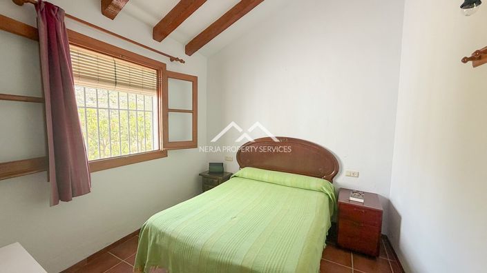 Image No.26-3 Bed Country Property for sale