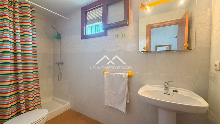 Image No.30-3 Bed Country Property for sale