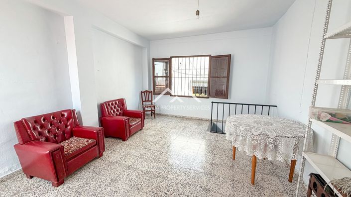 Image No.25-5 Bed Townhouse for sale