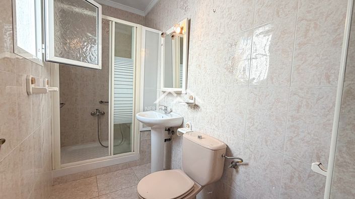 Image No.35-5 Bed Townhouse for sale