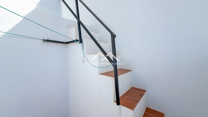 Image No.36-5 Bed Townhouse for sale