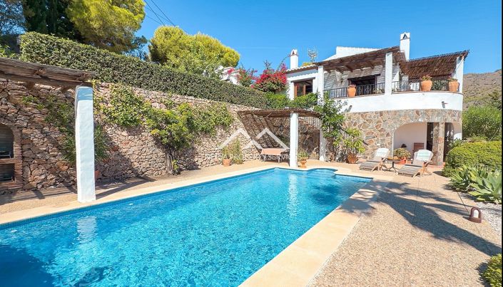 Image No.4-Villa de 5 chambres à vendre à Frigiliana