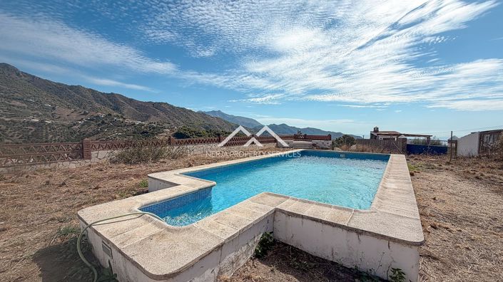 Image No.28-2 Bed Property for sale