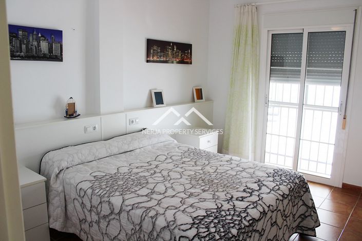 Image No.11-4 Bed Semi-Detached for sale