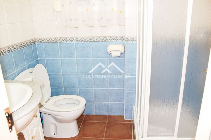 Image No.15-4 Bed Semi-Detached for sale