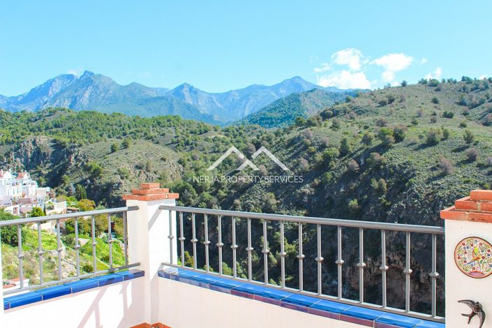 Image No.6-4 Bed Semi-Detached for sale