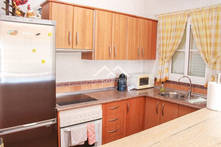 Image No.9-4 Bed Semi-Detached for sale