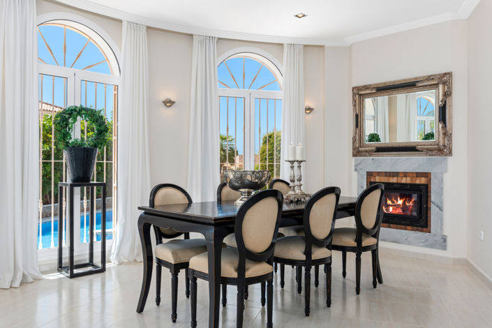 Image No.4-4 Bed Villa for sale