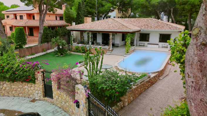 Image No.1-Villa de 6 chambres à vendre à Orihuela Costa