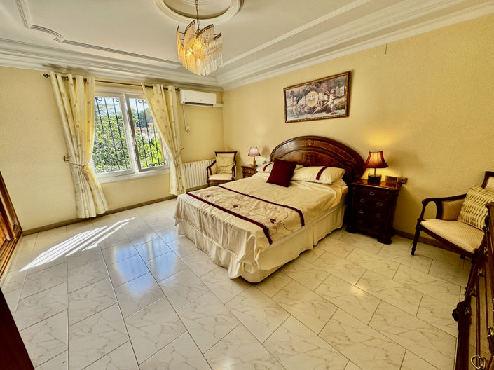 Image No.19-8 Bed Finca for sale