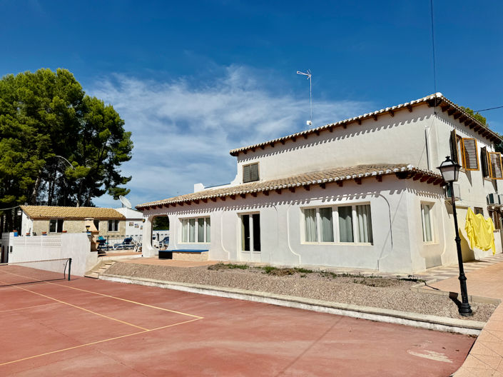 Image No.32-8 Bed Finca for sale