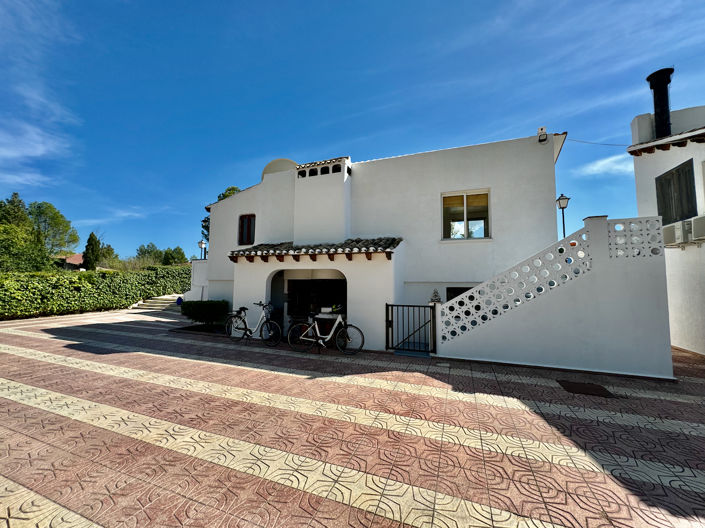 Image No.36-8 Bed Finca for sale