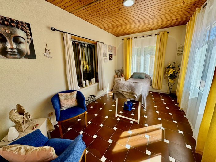 Image No.9-8 Bed Finca for sale