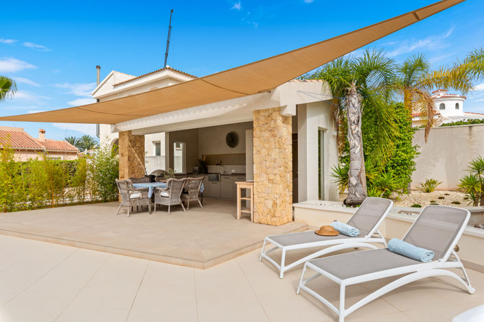 Image No.26-4 Bed Villa for sale