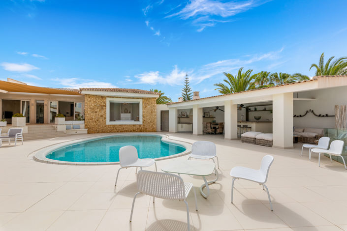 Image No.4-4 Bed Villa for sale